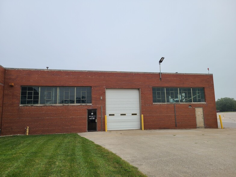 3320 W Ferguson Rd, Fort Wayne, IN for lease - Building Photo - Image 3 of 11