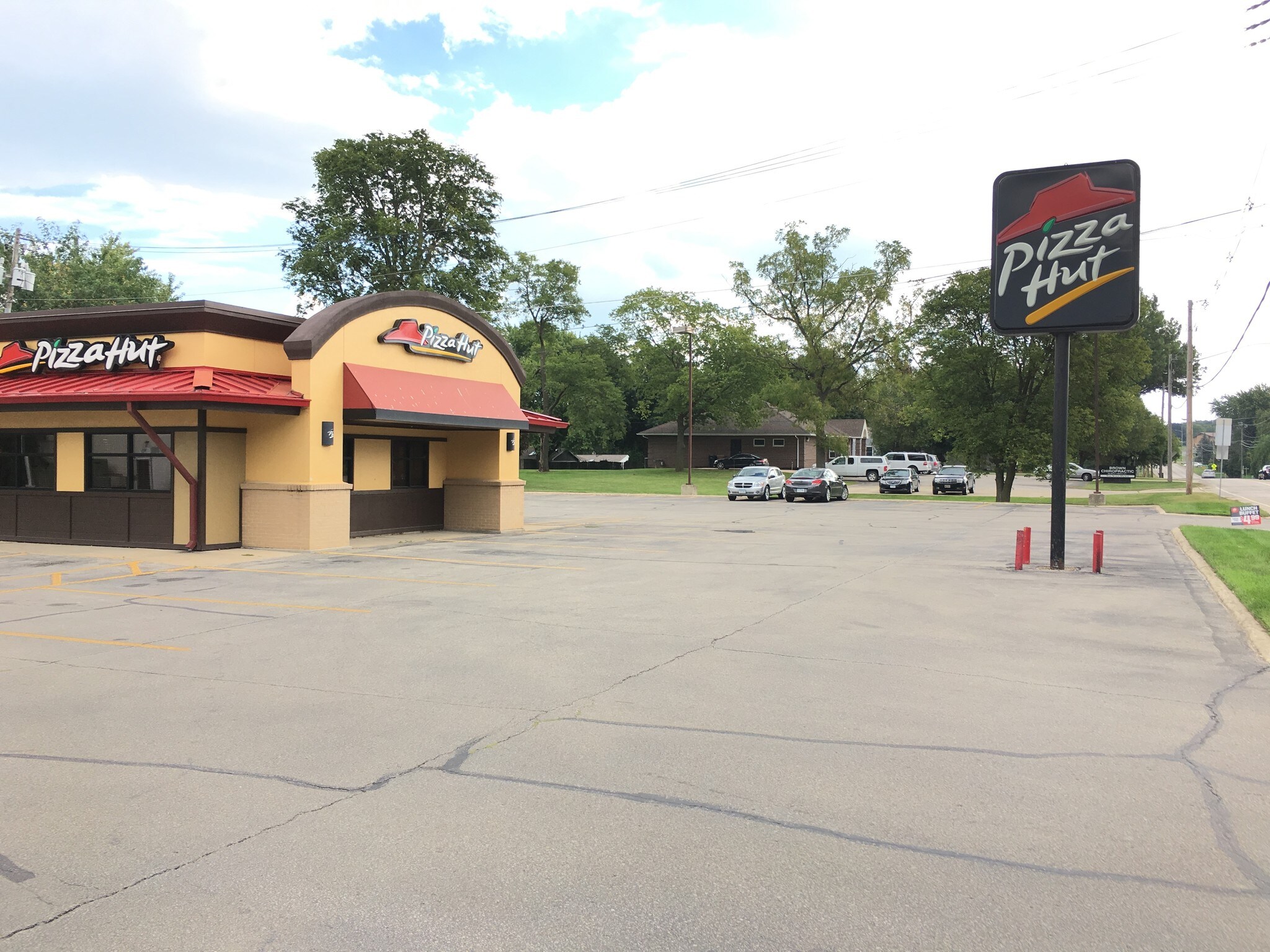 809 E Charles St, Oelwein, IA for sale Primary Photo- Image 1 of 1