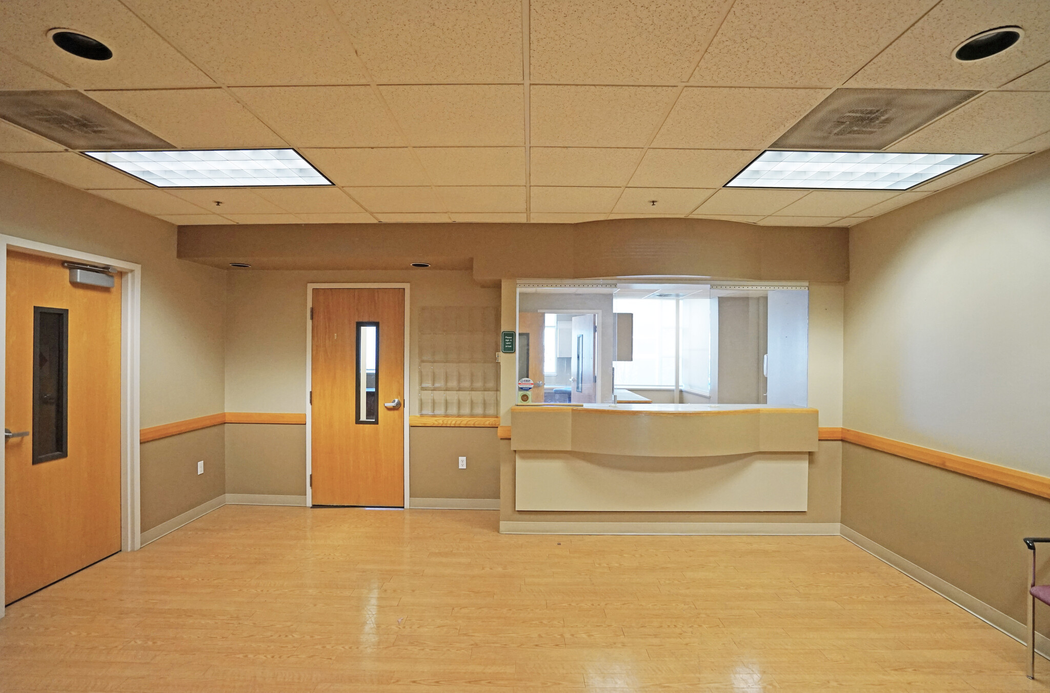 1005 W Walnut St, Yakima, WA for lease Interior Photo- Image 1 of 6