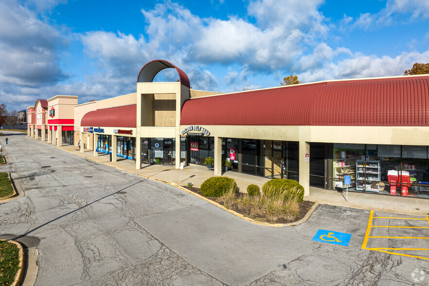 8030 W 151st St, Overland Park, KS for lease - Building Photo - Image 3 of 19