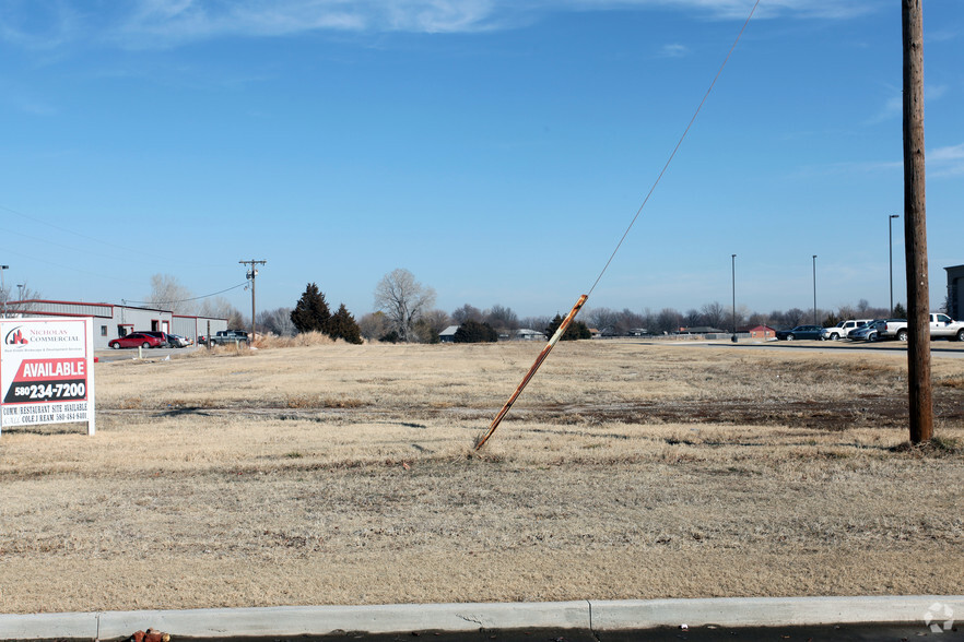 4100 W Owen K Garriott Rd, Enid, OK for sale - Building Photo - Image 1 of 2