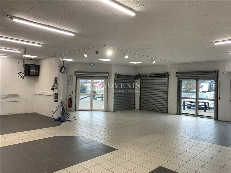 Retail in  for lease Interior Photo- Image 1 of 6