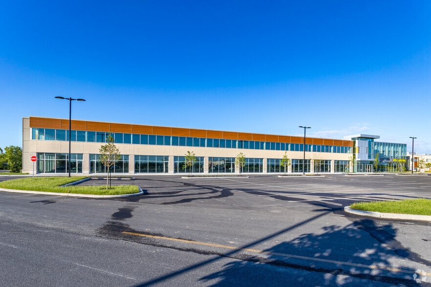 2369 Ch De Chambly, Carignan, QC for lease - Building Photo - Image 3 of 3