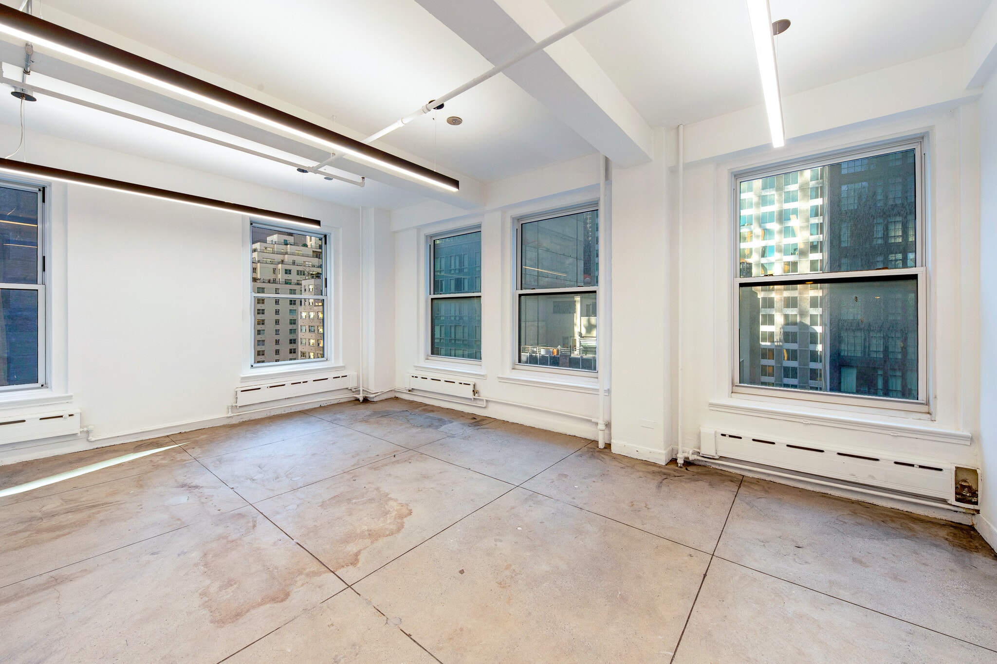 119-121 W 57th St, New York, NY for lease Interior Photo- Image 1 of 7