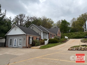 541 West Ave, Tallmadge, OH for lease Interior Photo- Image 1 of 5