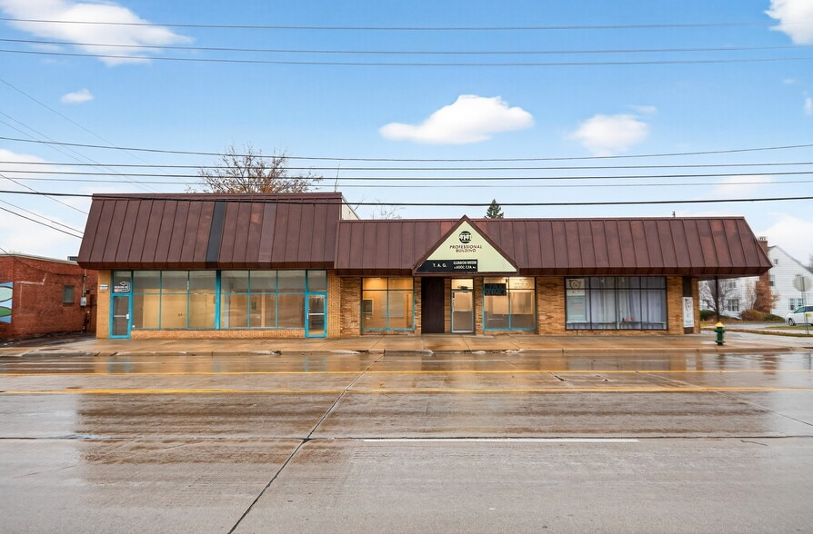 4127-4141 Mayfield Rd, South Euclid, OH for sale - Building Photo - Image 1 of 36