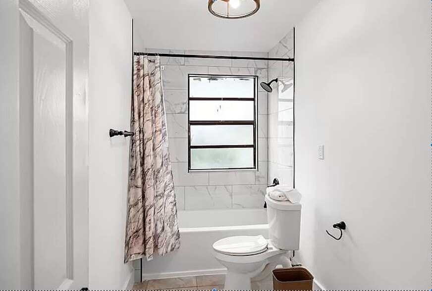 904 4th St, West Palm Beach, FL for sale - Interior Photo - Image 3 of 15