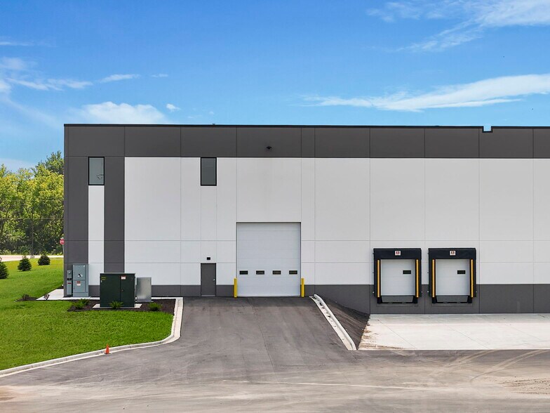 4410 Daentl Rd, Deforest, WI for lease - Building Photo - Image 3 of 11