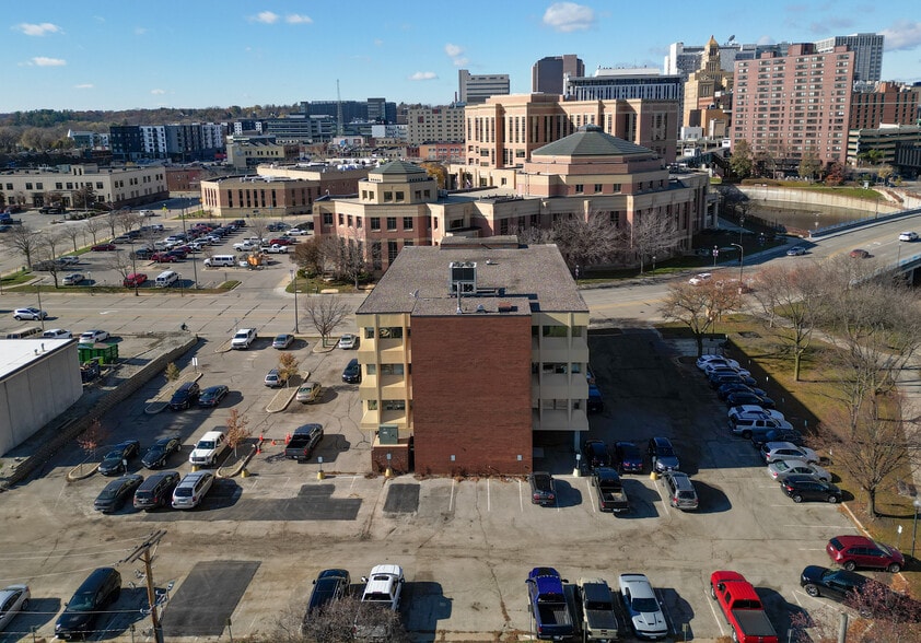 300 3rd Ave SE, Rochester, MN for sale - Building Photo - Image 2 of 146