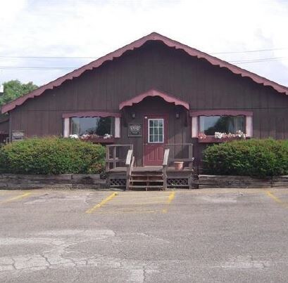 820 Commerce Dr, Decorah, IA for sale Primary Photo- Image 1 of 1