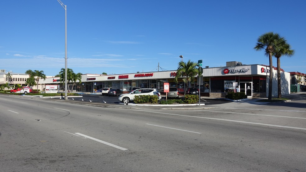 1930-1974 NE 163rd St, North Miami Beach, FL for lease - Building Photo - Image 1 of 13