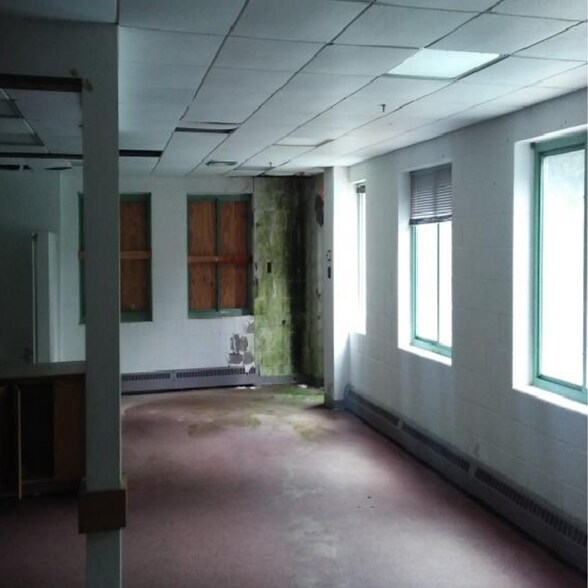 231 Gungywamp Rd, Groton, CT for sale - Building Photo - Image 3 of 13