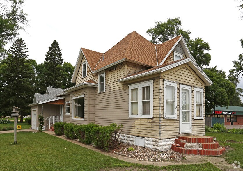 824 1st St S, Willmar, MN for sale - Primary Photo - Image 1 of 1