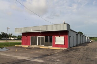 6023 15th St E, Bradenton FL - Warehouse