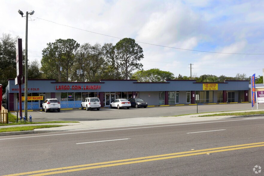 11540 Walsingham Rd, Largo, FL 33778