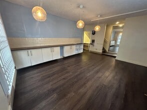 The Gatehouse, 15 St Mary's Street, Stamford for lease Interior Photo- Image 1 of 7