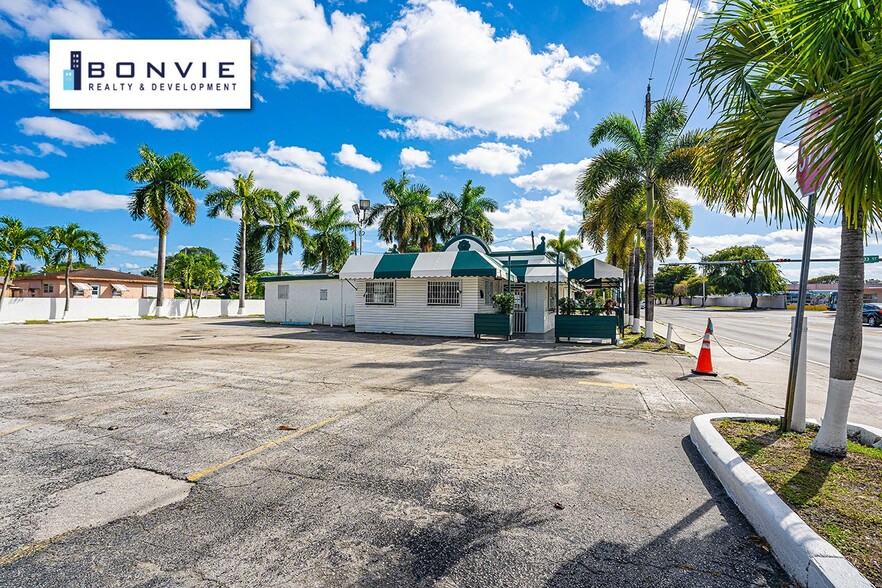 3305 NW 32nd Ave, Miami, FL for sale - Building Photo - Image 1 of 1