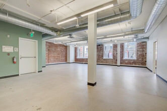 6904-6912 Hollywood Blvd, Los Angeles, CA for lease Interior Photo- Image 2 of 5