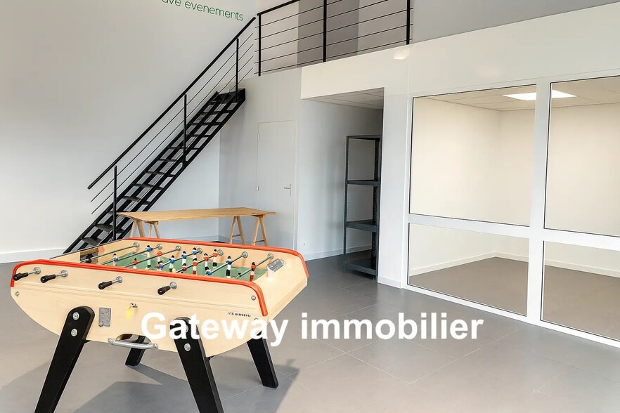 Office in Cébazat for lease - Interior Photo - Image 2 of 8