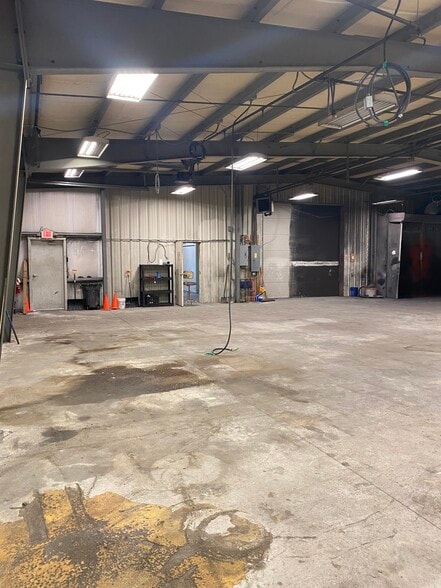 24 Foundry Ave, Meredith, NH for sale - Building Photo - Image 2 of 15