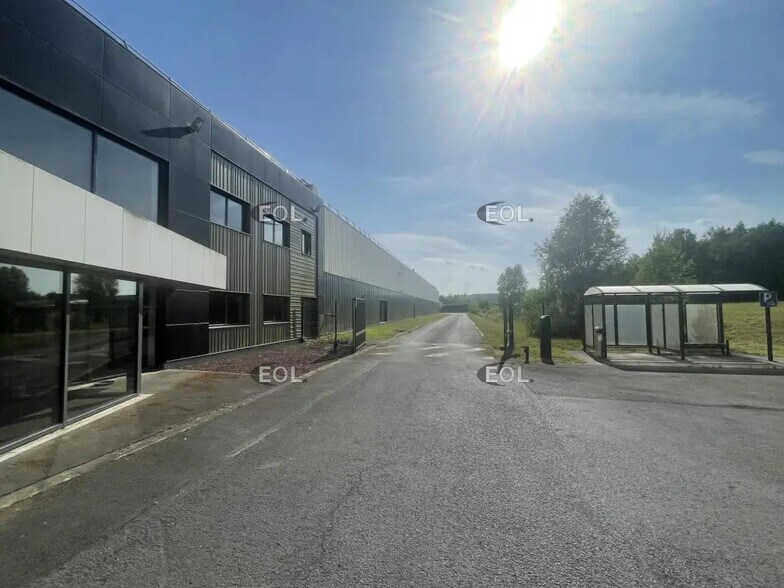 Industrial in Annezin for lease - Building Photo - Image 1 of 8