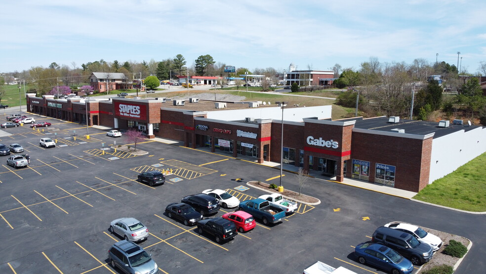 514 S Willow Ave, Cookeville, TN for lease - Building Photo - Image 2 of 6