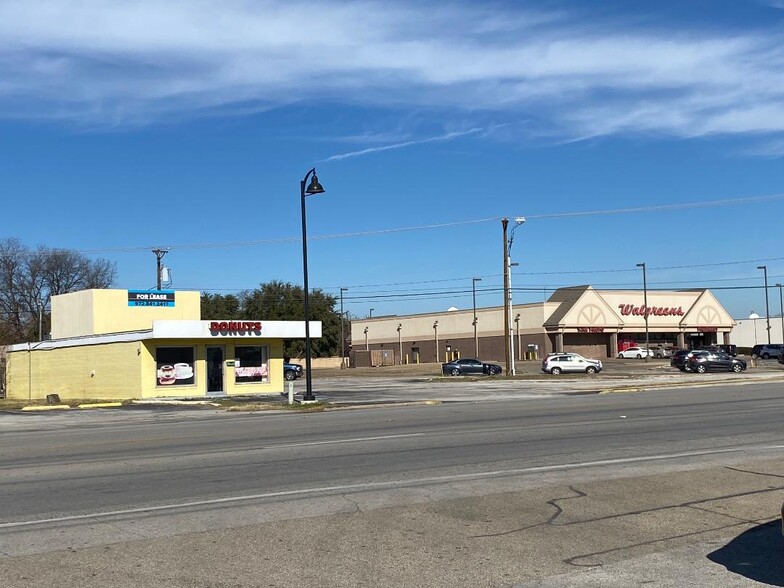 7127 Blvd 26, Richland Hills, TX for sale - Building Photo - Image 1 of 1