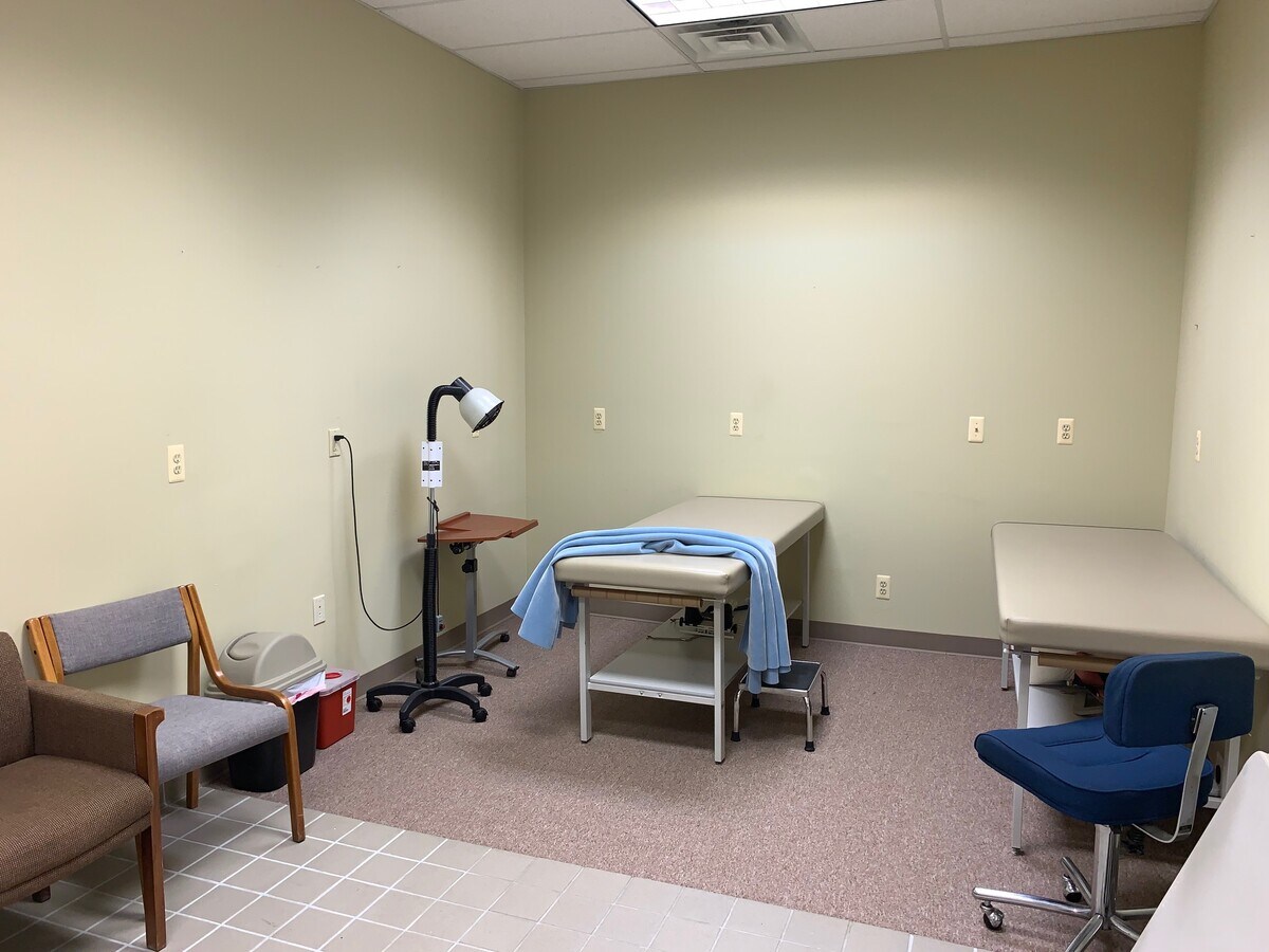 1059 Owendale Dr, Troy, MI 48083