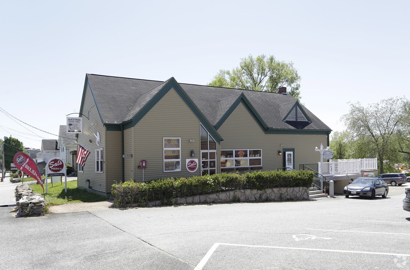 360 Union Ave, Laconia, NH 03246