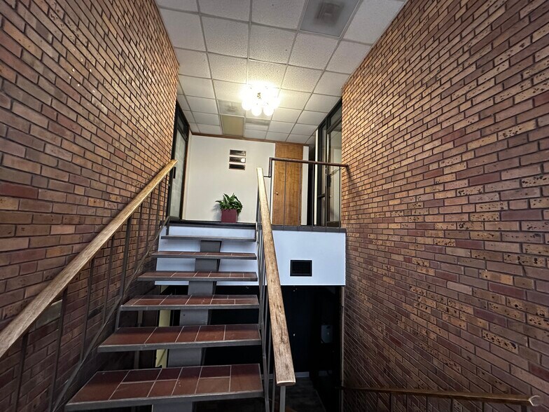 4444 O St, Lincoln, NE for lease - Building Photo - Image 2 of 12