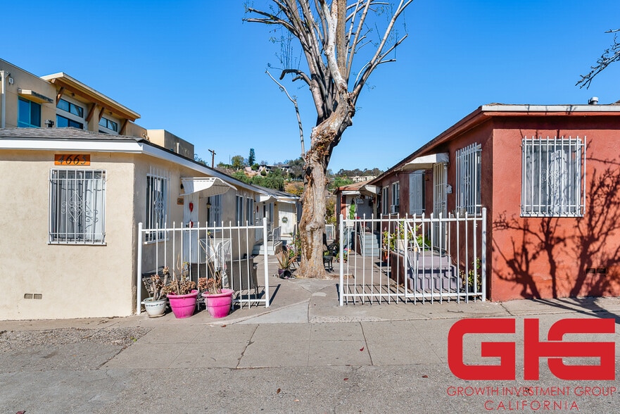 4665-4669 Huntington Dr N, Los Angeles, CA for sale - Building Photo - Image 2 of 8