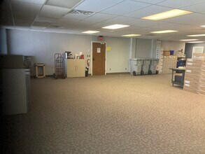 6363 York Rd, Parma Heights, OH for sale Interior Photo- Image 2 of 17