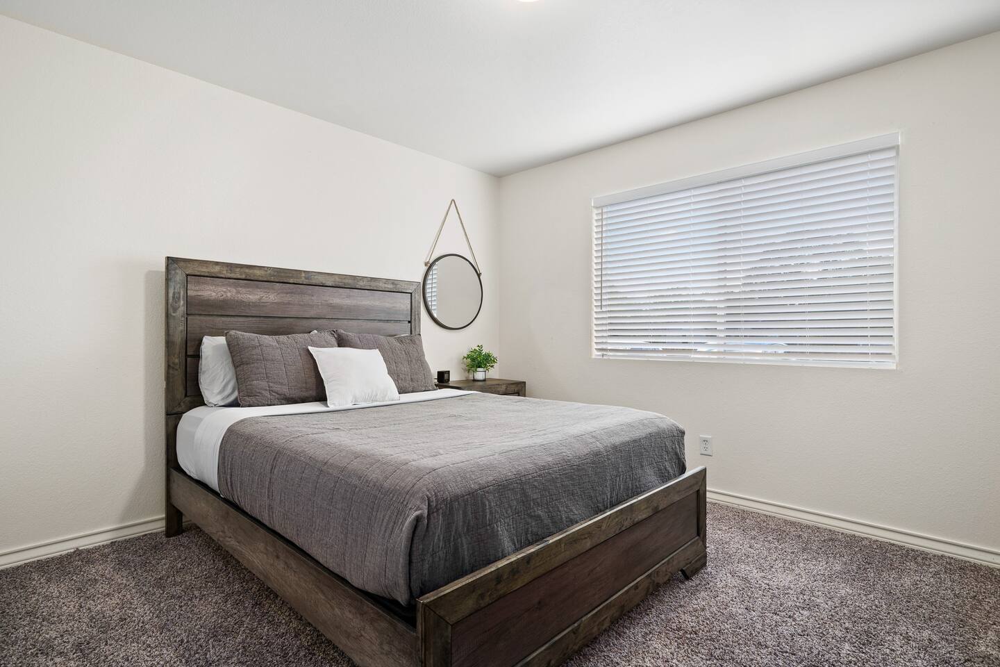 201 Taylor Rd, Falfurrias, TX 78355 Sundance Apartments