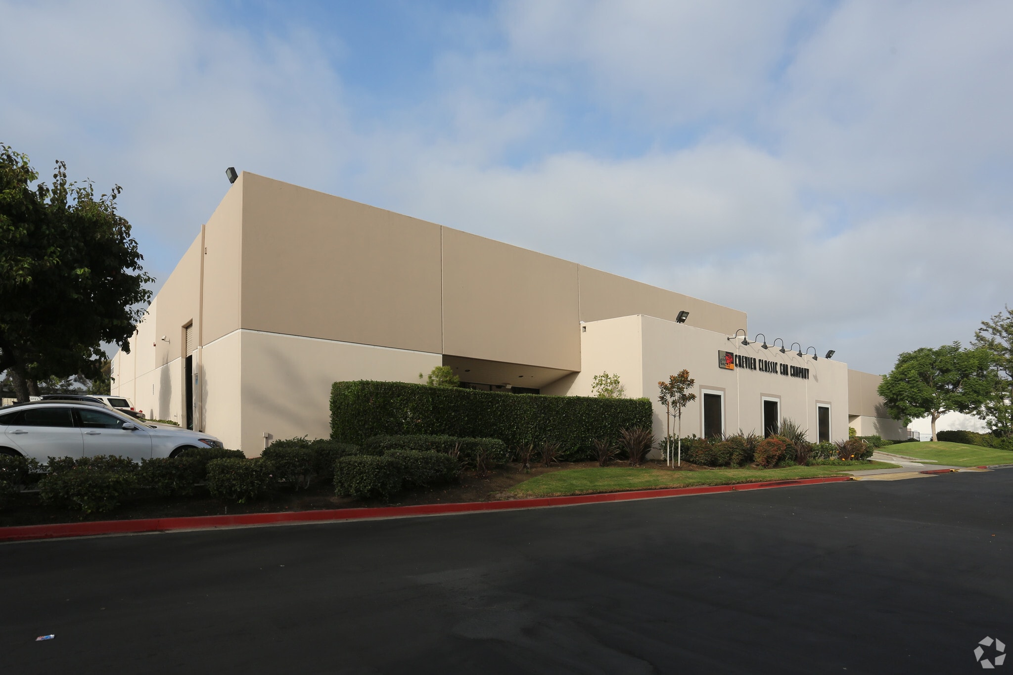 365 Clinton St, Costa Mesa, CA for lease Building Photo- Image 1 of 6