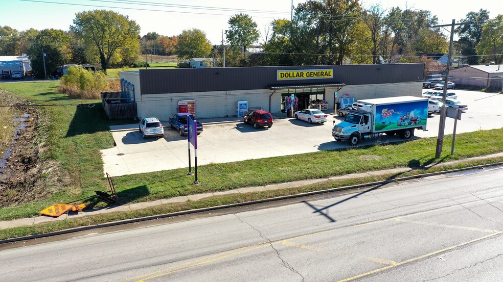 1814 Benton Rd, Mount Vernon, IL for sale - Primary Photo - Image 1 of 1