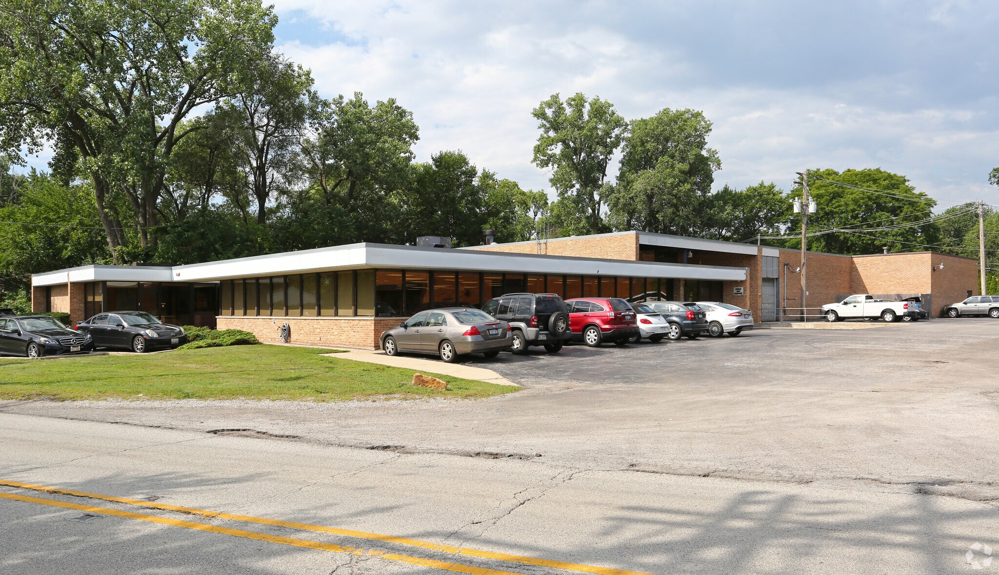 7050 N Lehigh Ave, Chicago, IL for sale Primary Photo- Image 1 of 4