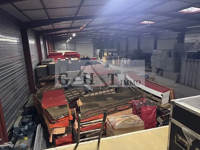 Industrial in Fontenay-Trésigny for sale - Interior Photo - Image 2 of 6