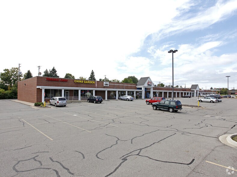 1601-1713 W Mount Hope Ave, Lansing, MI for sale - Primary Photo - Image 1 of 1