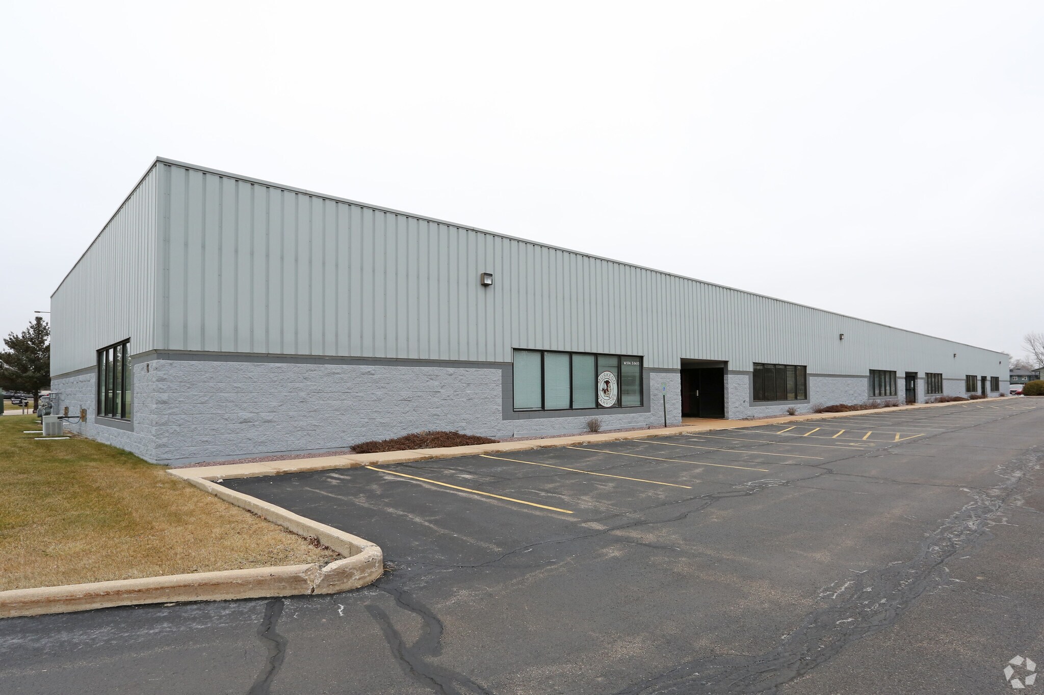 W184 S8400-W184 S8410 Challenger Dr, Muskego, WI for sale Primary Photo- Image 1 of 1