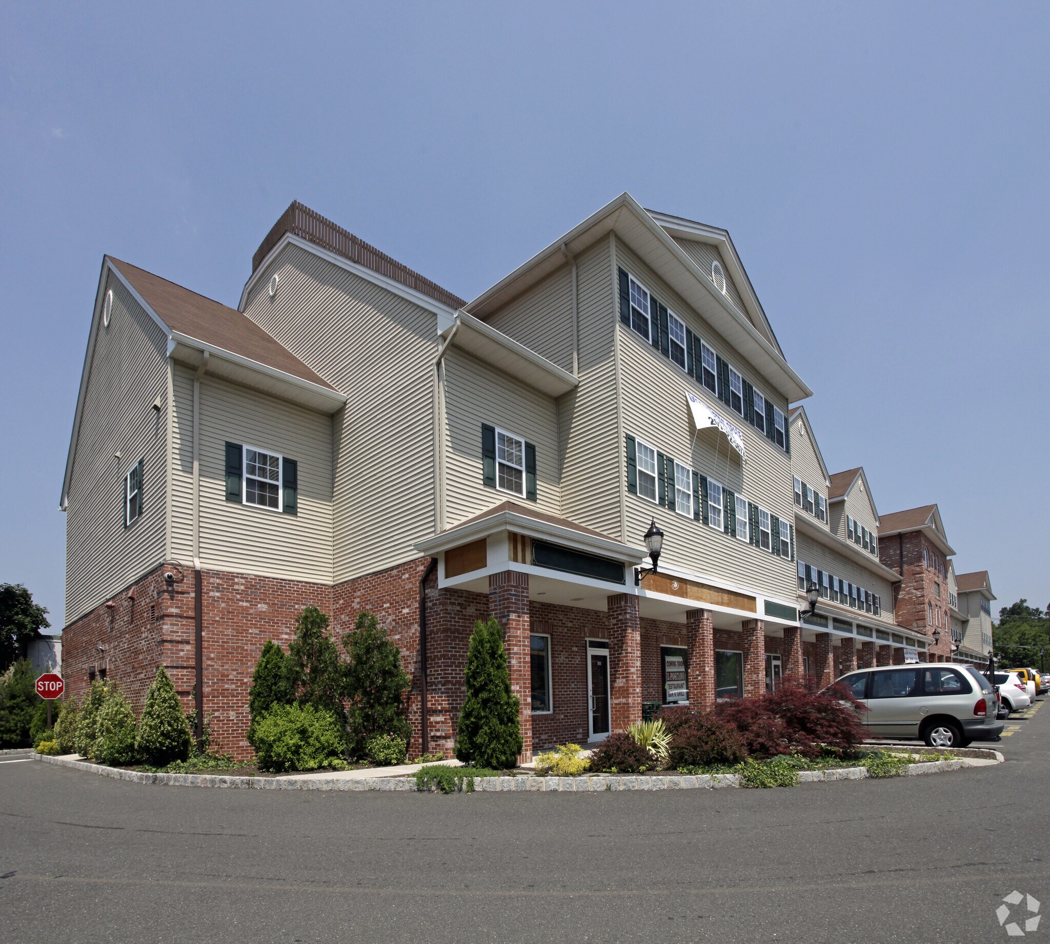 1069 Ringwood Ave, Haskell, NJ for lease Building Photo- Image 1 of 13