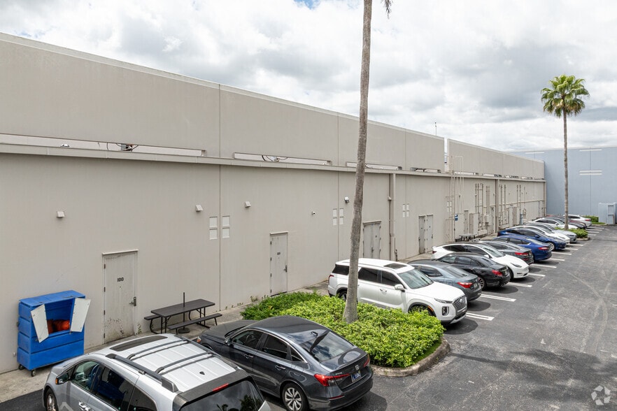 11031 Southern Blvd, Royal Palm Beach, FL for lease - Building Photo - Image 3 of 6