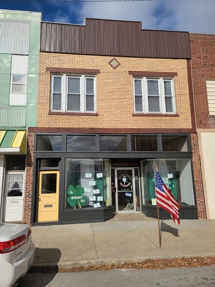 112 W State St, Nokomis, IL 62075 | LoopNet