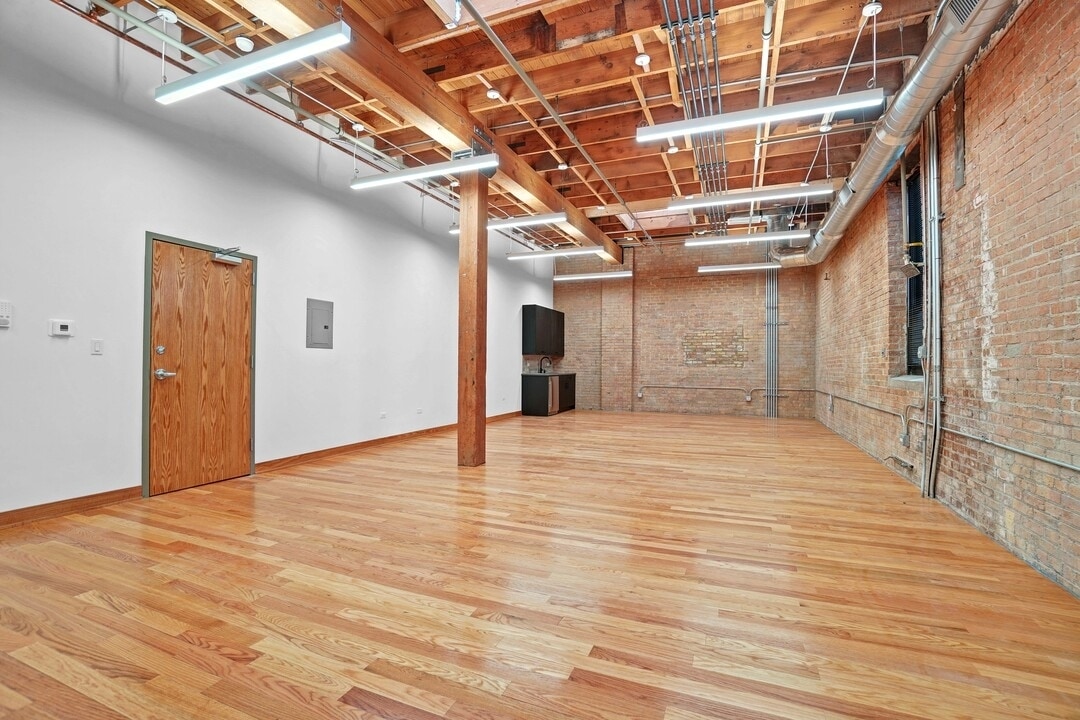 1800-1814 W Cuyler Ave, Chicago, IL for lease Interior Photo- Image 1 of 3