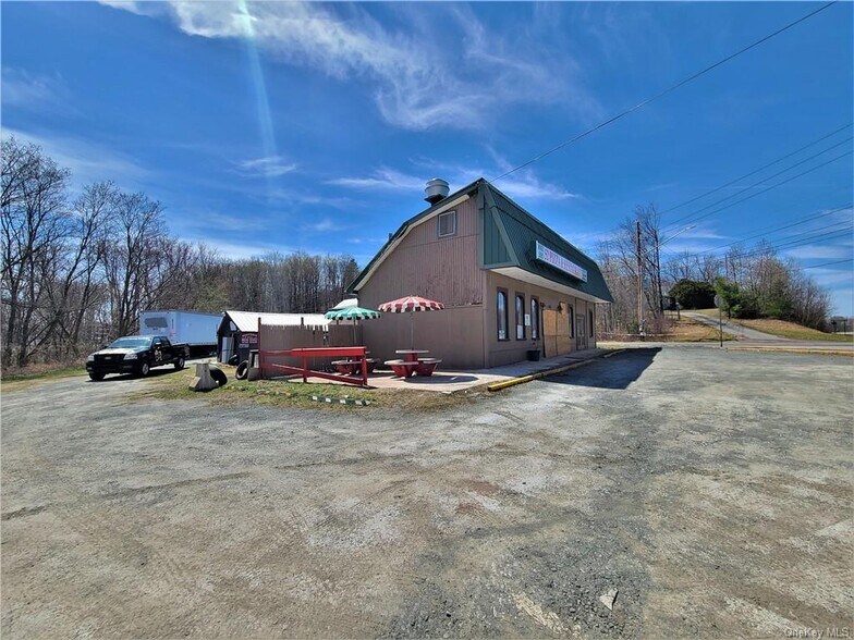 1501 State Route 52, Liberty, NY for sale - Building Photo - Image 2 of 23