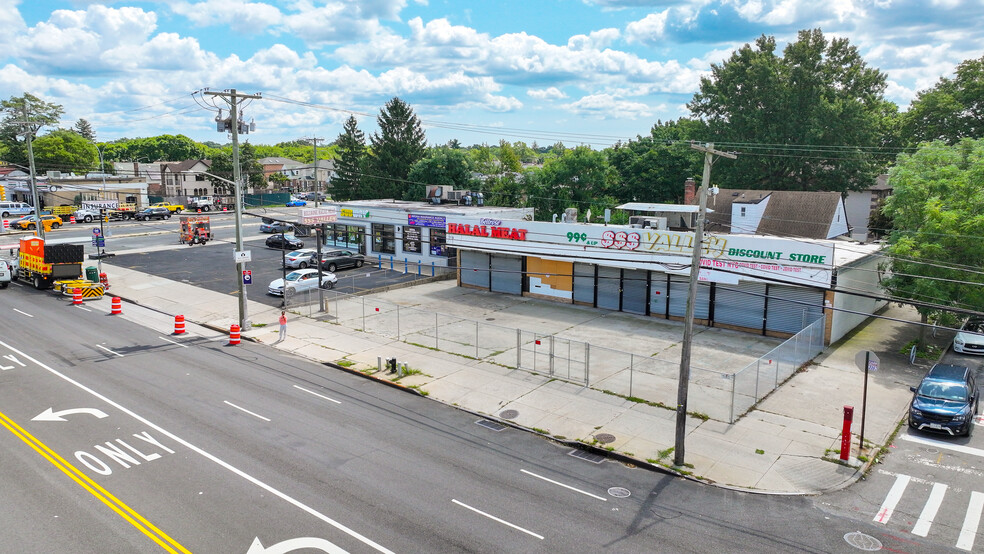 20,000 SF Hillside Ave Blockfront Retail portfolio of 2 properties for sale on LoopNet.com - Building Photo - Image 2 of 4