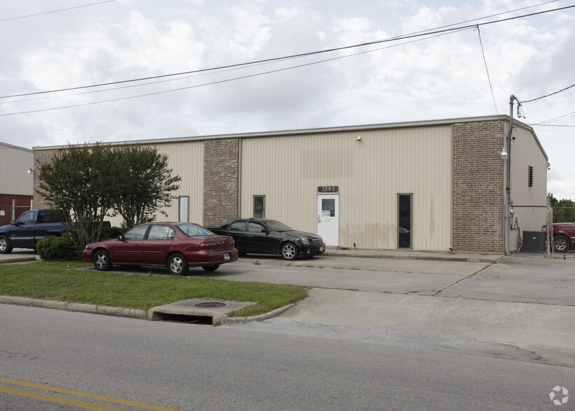 1503 Beaumont St, Baytown, TX for sale - Primary Photo - Image 1 of 2