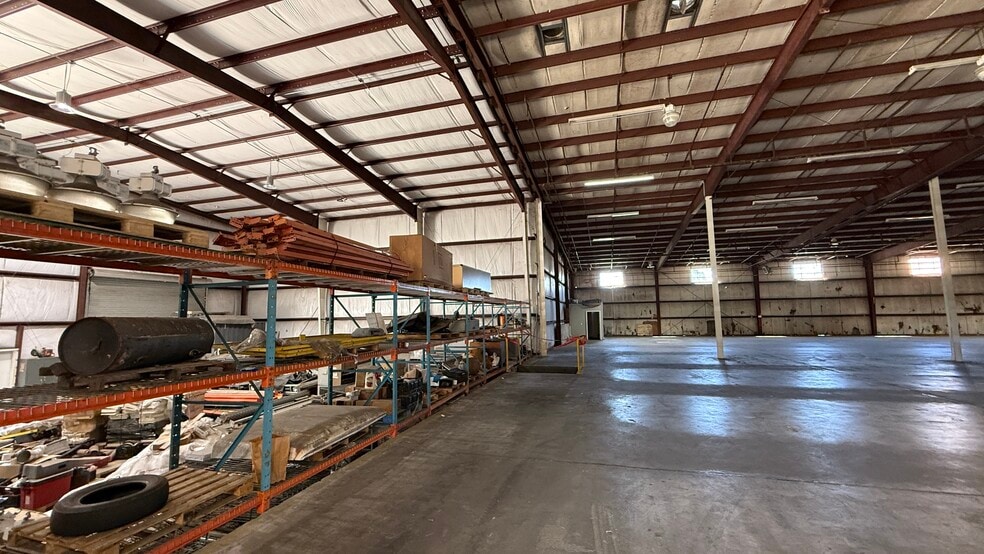 306 Rogers St, Barnesville, GA for lease - Building Photo - Image 3 of 11