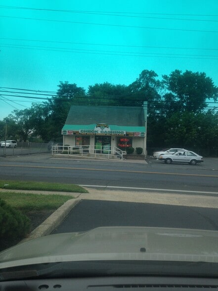 Bucks County Portfolio- 5 Assets portfolio of 5 properties for sale on LoopNet.com - Building Photo - Image 2 of 14