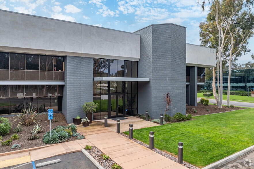 10021 Willow Creek Rd, San Diego, CA for sale - Building Photo - Image 2 of 7