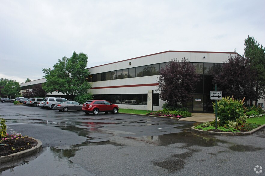 103 Fairview Park Dr, Elmsford, NY for lease - Primary Photo - Image 1 of 6